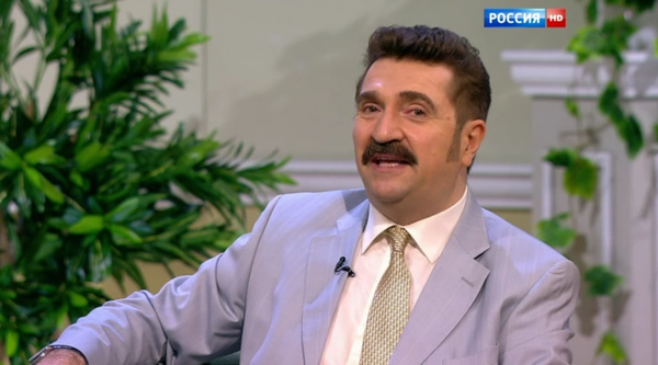 "Моя семья". Легендарный маньяк и его культ кровавых убийц держали в страхе всю Америку