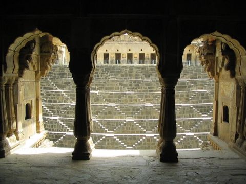 Колодец Chand Baori в Индии (26 фото)