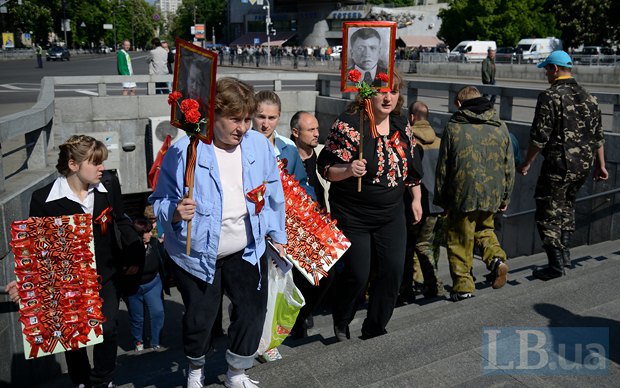 Как в Киеве отметили День Победы: фоторепортаж