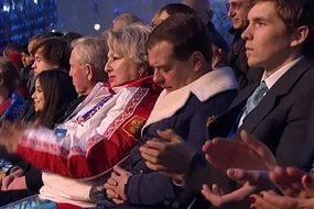 В стране жопа, где этот как его?...