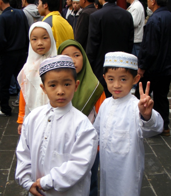 Китай усиливает борьбу с религиозными воспитанием