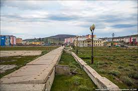 Жители Воронежа на несколько дней остались без воды в многоэтажке и начали набирать воду из лужи