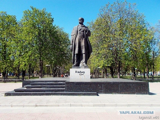 Демонтировали монумент, установленный в Полтаве в честь 140-летия победы русских войск в Полтавской битве.