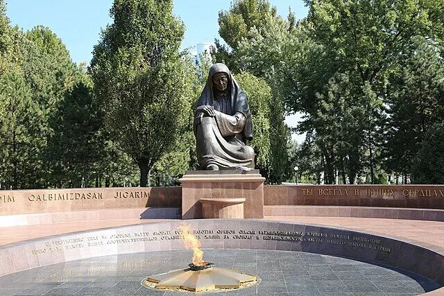 Наши узбекские коллеги получив обидный пинок от ОАЭ, решили восстановить пошатнувшееся ЧСВ привычным образом  - за счет России.
