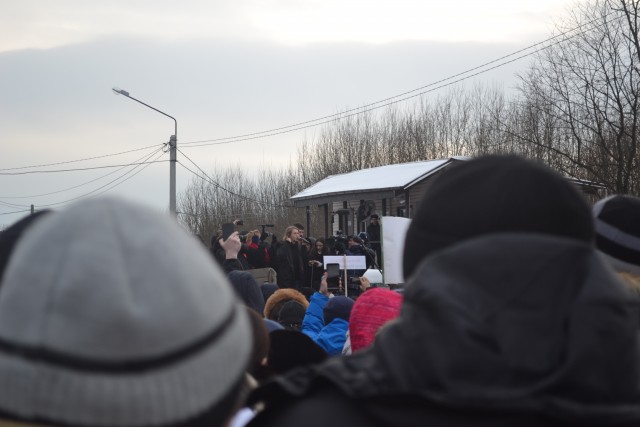 В Волоколамске жители вышли на митинг против свалки. Власти вызвали ОМОН