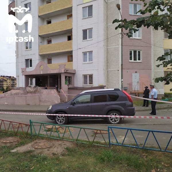 Только что в Казани в многоэтажке застрелили человека. По городу объявили план "Перехват"