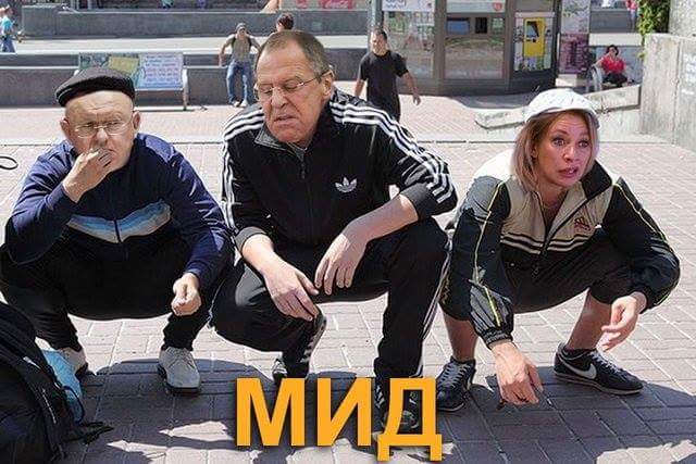Лаврова на Бали всретили девки с танцами