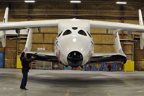 SpaceShipTwo первый раз взлетел