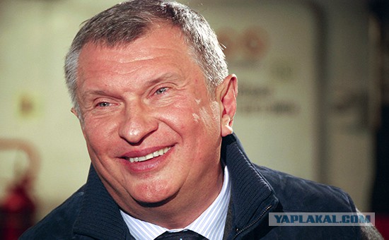 Алексей Навальный считает необходимым гарантировать неприкосновенность Владимиру Путину и его семье
