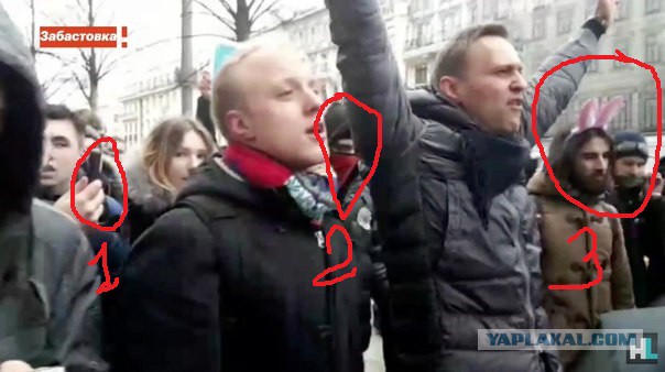 Москва, Тверская, многотысячный митинг протеста, вид сверху (снято с дрона)