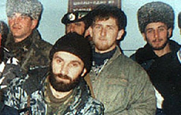 ФСБ задержала бывших боевиков из банды Шамиля Басаева и Хаттаба на Ставрополье и в Томске