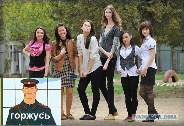 На слово "длинношеее" в конце пришлось три "е"
