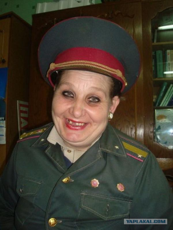 Красит ли форма женщину? 22 варианта