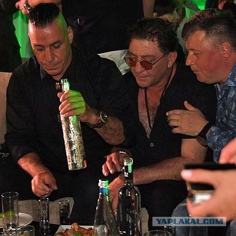 Лидер группы Rammstein: «не связывайтесь с русскими, они всегда нас «побеждали»
