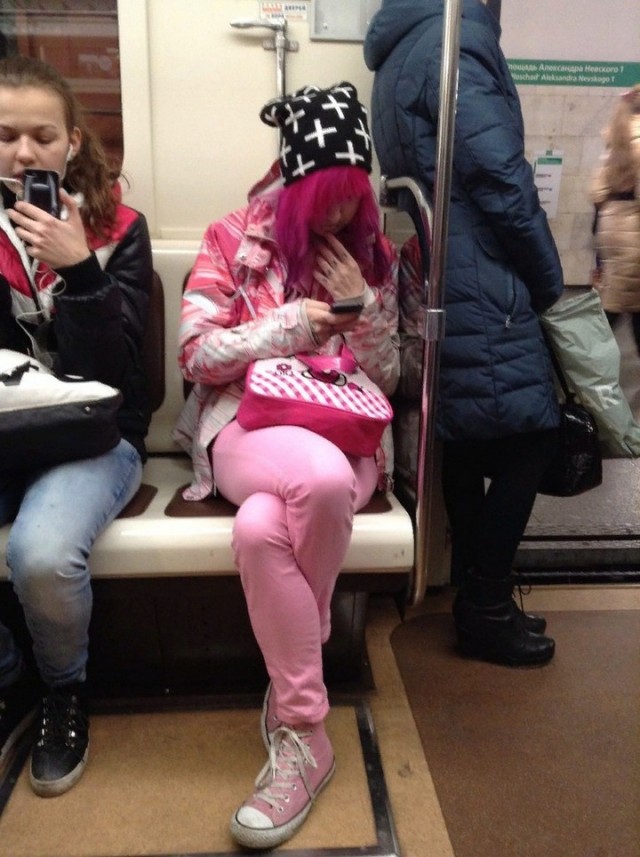 Отчаянно модные люди из метрополитена