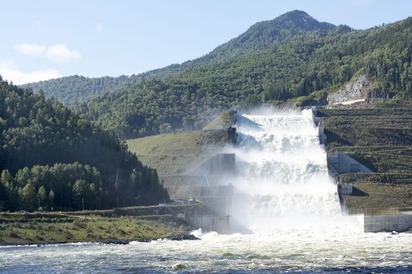 Максимальный водосброс на Саяно-Шушенской ГЭС