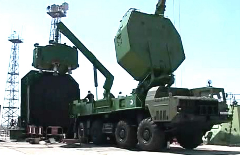 Военная машина с ракетой. Смотреть фото Военная машина с ракетой. Смотреть картинку Военная машина с ракетой. Картинка про Военная машина с ракетой. Фото Военная машина с ракетой