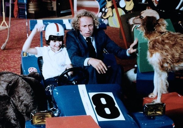 Пересмотрел  фильм "Игрушка" 1976. Впечатление тягостное.