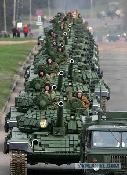 Танки в действии, впечатляет