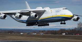 Канада передает конфискованный российский самолет Ан-124 "Руслан" Украине