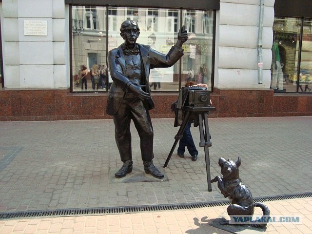 Необычные памятники
