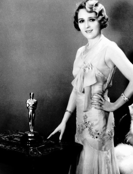 Все платья обладательниц премии "Оскар" за главную женскую роль с 1929 по 2019. Часть 1