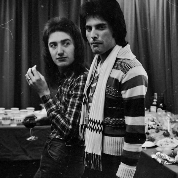 Музыка и музыканты: John Deacon - Queen...