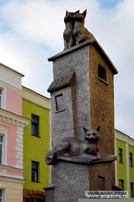 Забавная скульптура
