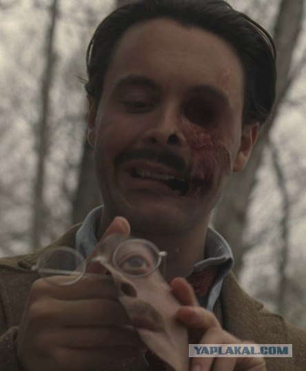 Как вы думаете,кто носил эту маску?