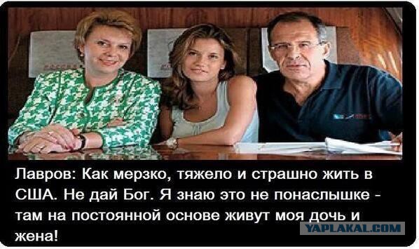 Опубликовано стихотворение Лаврова про обезьяну и петуха