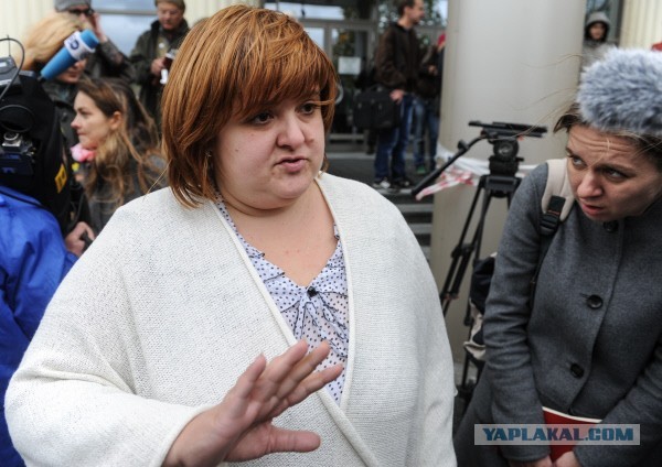 Журналистка "МК" нападает на НТВшников