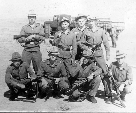 А давайте в честь праздника, выкладывать свои армейские фотки уважаемые яповцы