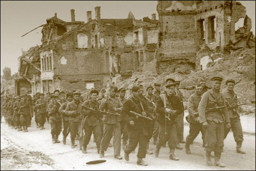 Фотографии второй мировой, многие цветные (фото)