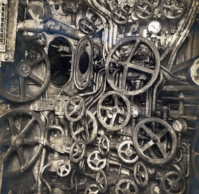 Был в командировке жена вызывала сантехника