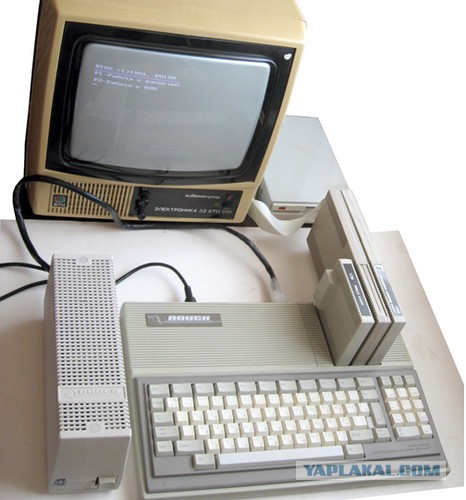 Как выглядели ноутбук микроволновка планшет в СССР