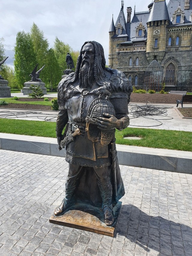 Но все-таки она наша... наша Куйбышев