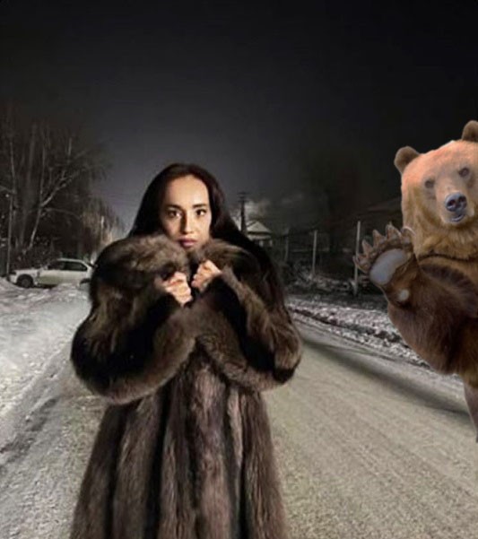 Фантазии девушки на пустынной ночной дороге