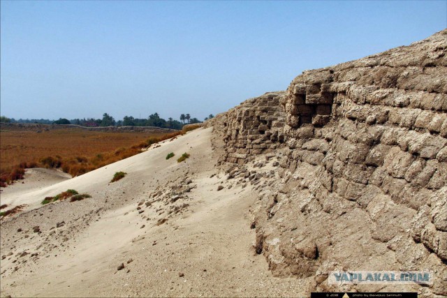 Нехеб, древний город Верхнего Египта. Часть II: город внутри массивной стены