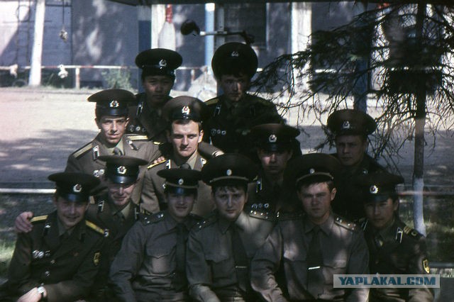 А давайте в честь праздника, выкладывать свои армейские фотки уважаемые яповцы