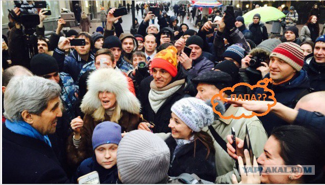 Джон Керри прогулялся по Арбату