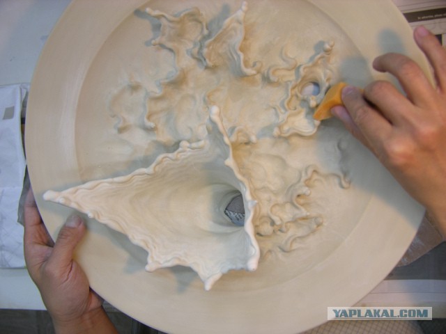 Сказочный дракон в тарелке от Johnson Tsang
