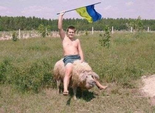 За полет на истребителе Су-27 Порошенко