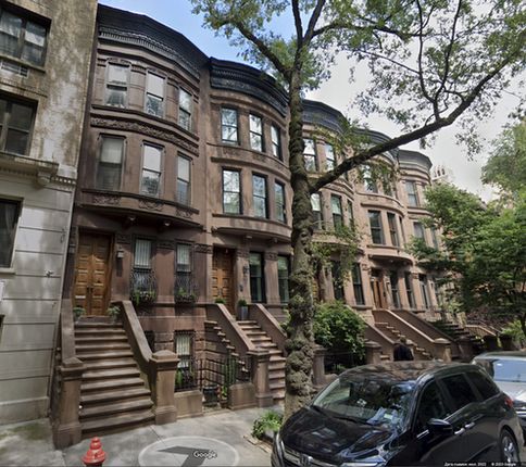 Пятиэтажный особняк 19 века на Манхэттене, известный по фильму «Один дома-2», выставлен на продажу за $6,7 млн.