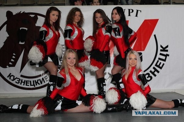 Девушки в КХЛ