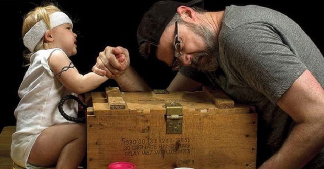 Вот, что получается, когда батя берется за воспитание ребенка!