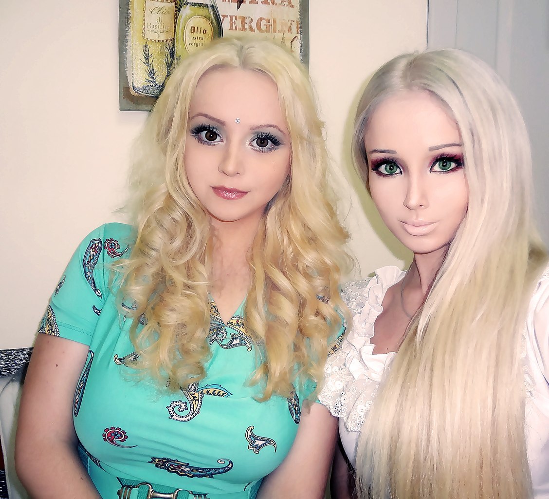 Барбара луна барби. Венус живая кукла. Сделала из девушек кукол. Шпагина 2024. Сделала из девушек кукол.