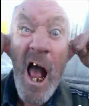 Тот самый буйный запильщик двери