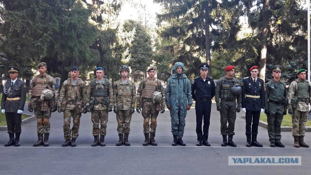 Почему немцы и англичане не придумали нормальный танковый шлем?