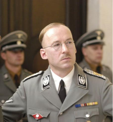 Персонажи и их реальные прототипы в фильме "Бункер" 2004 года.