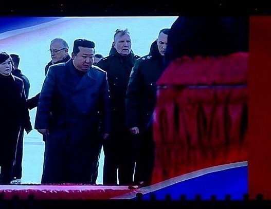 Гари Бьюзи - 81